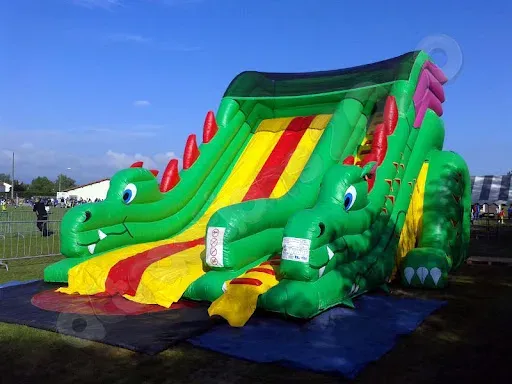 Attractions 2000 à Andrézieux-Bouthéon