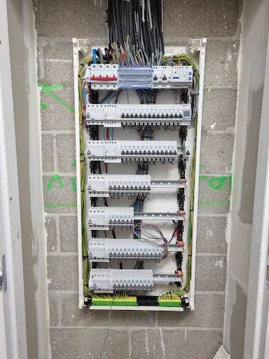 LM ELEC à Andrézieux-Bouthéon