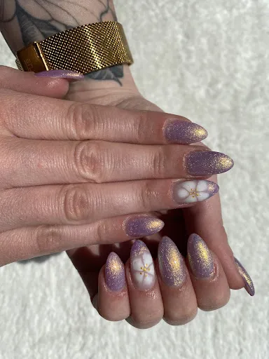 Onglerie Flores | Prothésiste Ongulaire à Andrézieux-Bouthéon